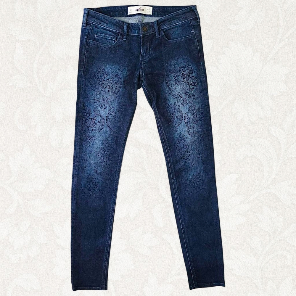 Unique Hollister Floral Pattern Jeans - Size 26, or 28" waist